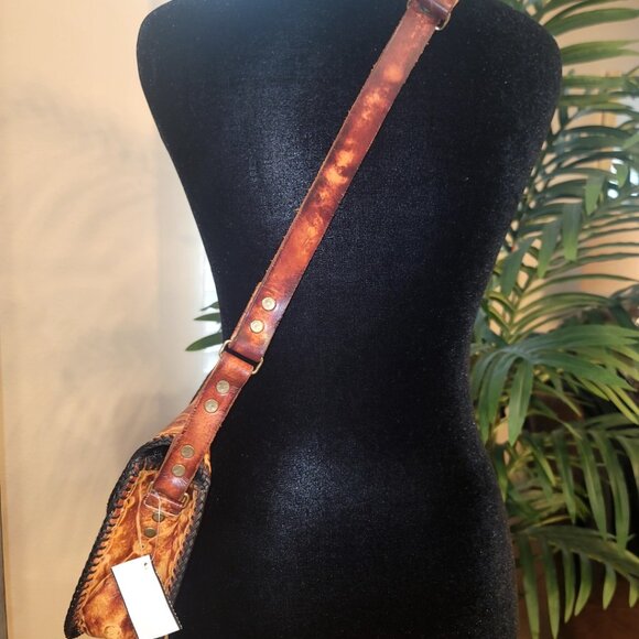 Vintage Maxine Boho Leather Crossbody bag – Rustic Brown Embossed & Hand -stitch - Picture 3 of 10